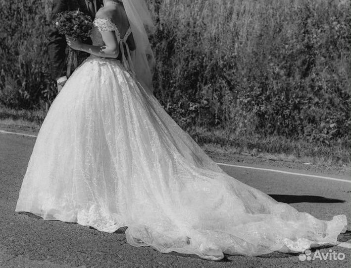 Свадебное платье
