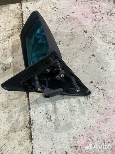 Зеркало на машину