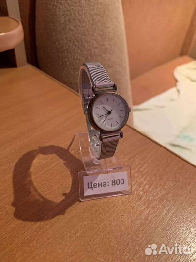 Подставка для часов, крючки