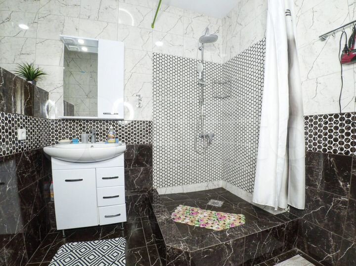 2-к. квартира, 74 м², 9/18 эт.