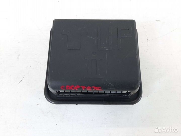 Решотка вентиляции багажника Kia Sportage 4 QL