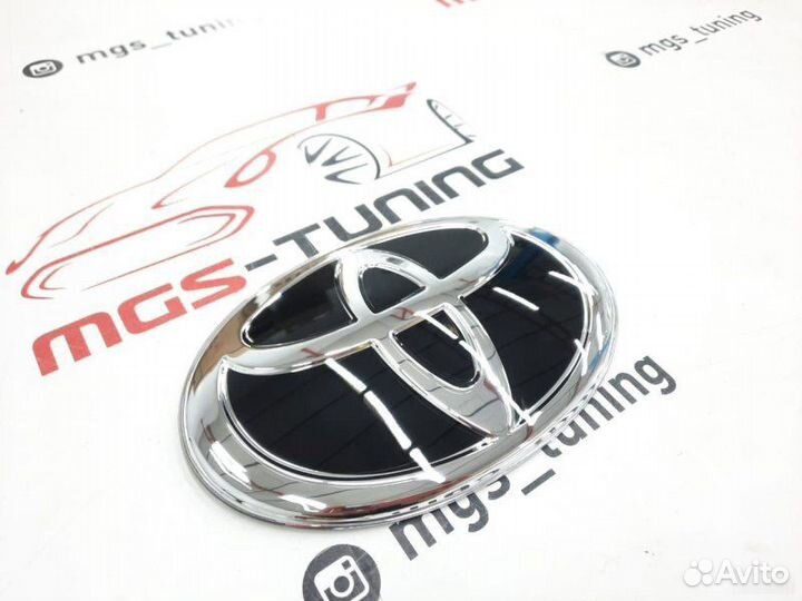 Знак (Под стекло) в решетку радиатора Toyota