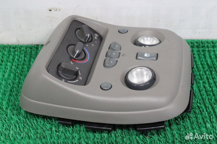 Потолочная консоль Chevrolet Tahoe GMT800