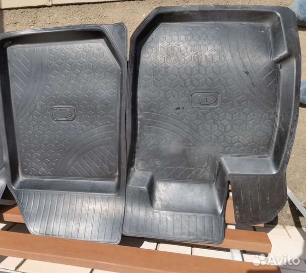 Автомобильные коврики резиновые Лада X-Ray