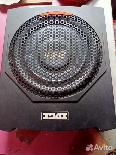 Сабвуфер под сиденье