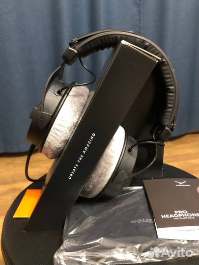 Beyerdynamic DT990 Pro 250-Ohm наушники