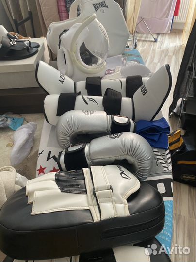 Спортивная экипировка для единоборств Листайте