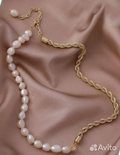 Колье из ювелирной стали с речным жемчугом