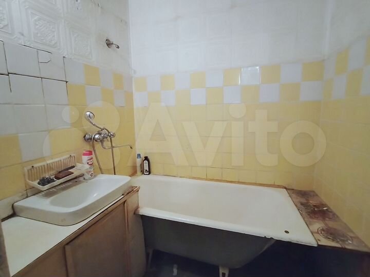 2-к. квартира, 50 м², 5/9 эт.