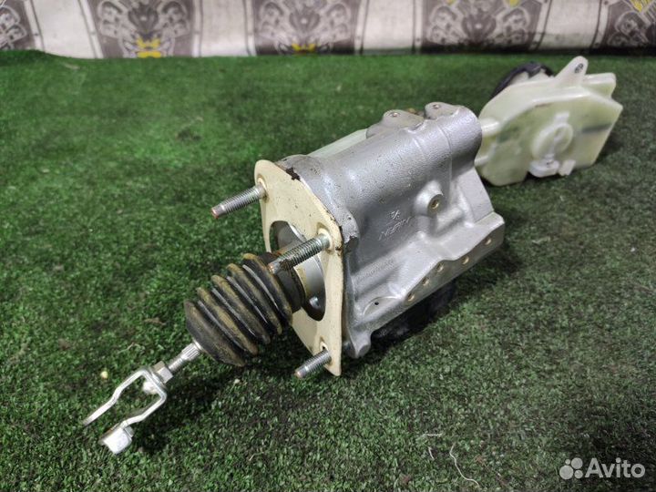 Главный тормозной цилиндр Honda Fit GP5 LEB