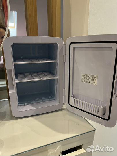 Холодильник для косметики cool box beauty