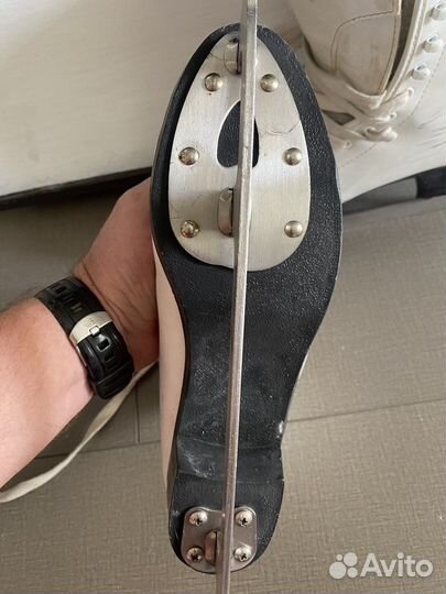 Женские фигурные коньки