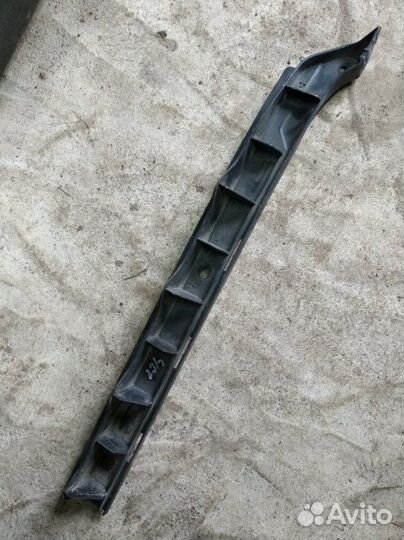 Кронштейн бампера левый Skoda Octavia A5 1