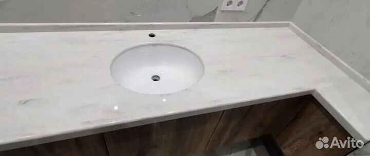 Столешница для ванной и кухни из искуственного кам