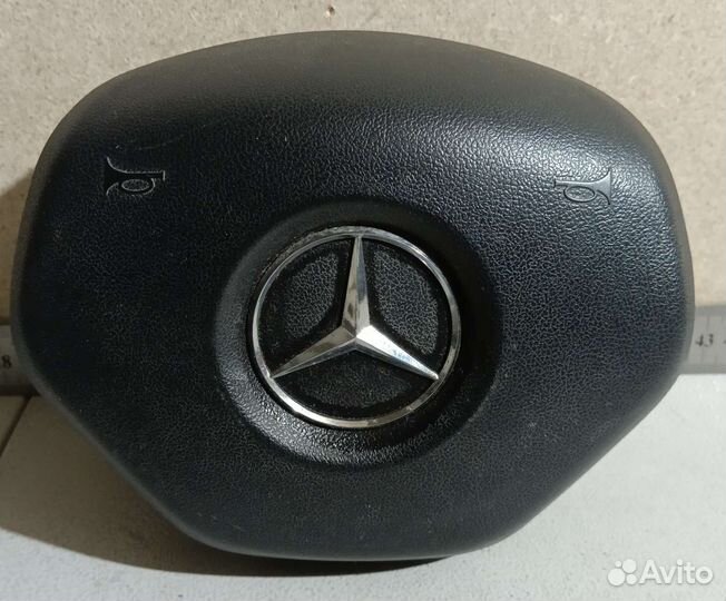 Подушка безопасности водителя Mercedes w204