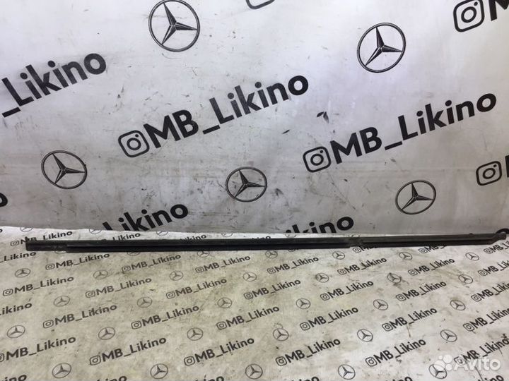 Молдинг стекла задний левый Mercedes S-Class W221