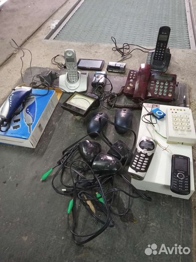 Телефоны на запчасти