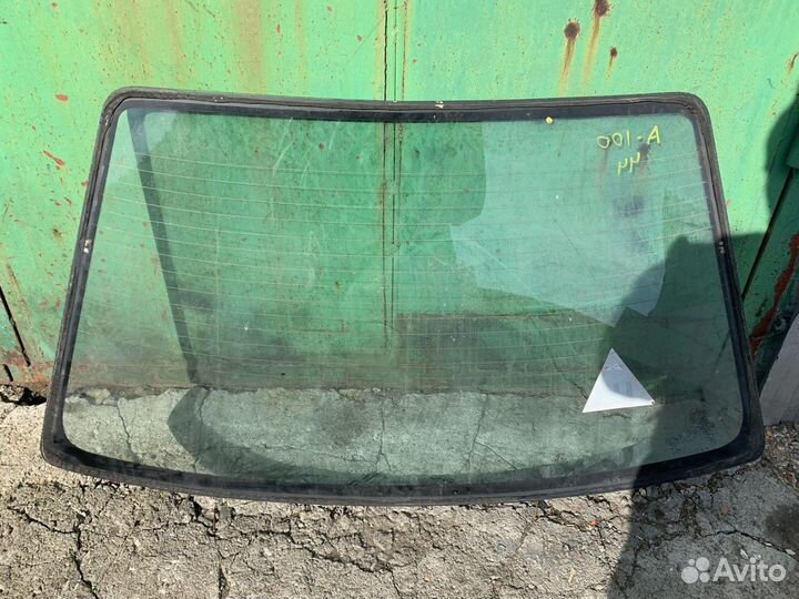 Стекло задние audi 100 44 кузов