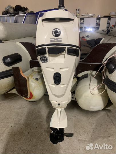 Лодочный мотор BRP Evinrude 25 E-Tec