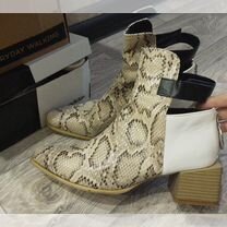 Женские ботинки