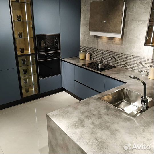 Кухня новая