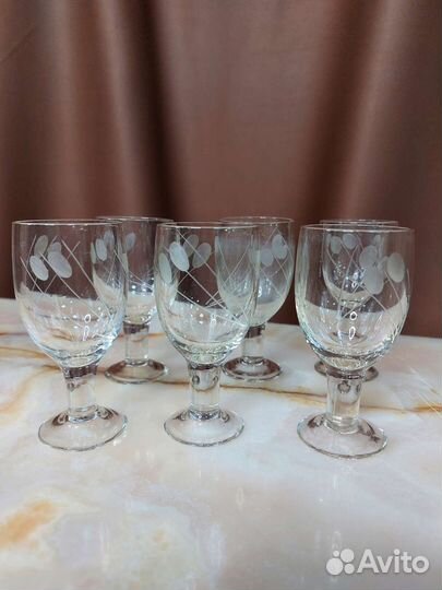 Набор хрустальных рюмок