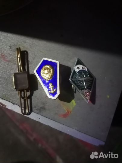 Зажим для галстука позолоченный, значки