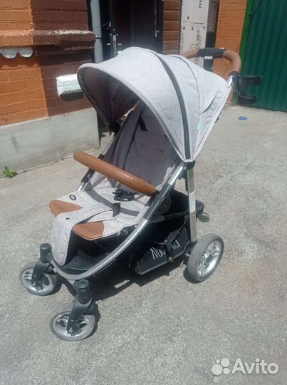 Коляска прогулочная Nuovita Corso