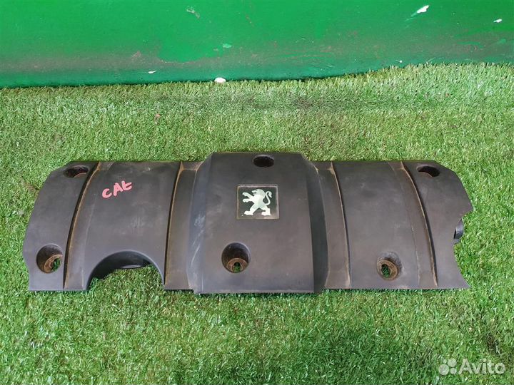 Крышка двигателя Peugeot 307 (3H) 2006