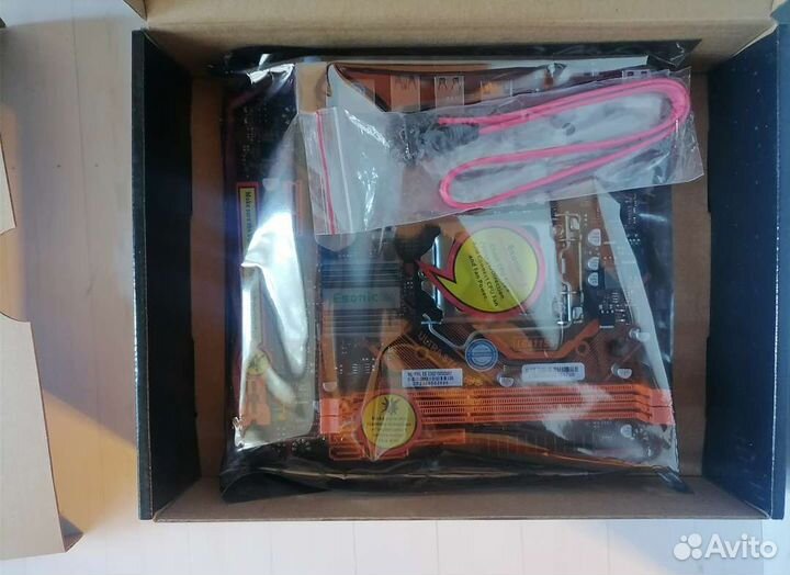 Материнская плата Esonic H61FHL 1155 новая