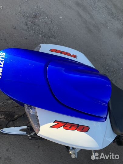 Suzuki GSX-R 750