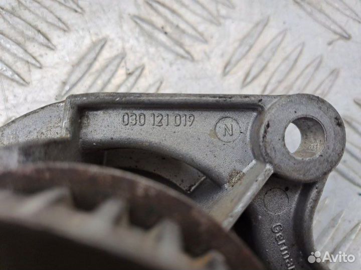 Насос водяной (помпа) Skoda Fabia 2 1.4 BXW 2009