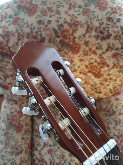 Гитара yamaha CS40