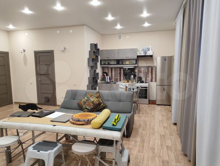 2-к. квартира, 74 м², 1/10 эт.