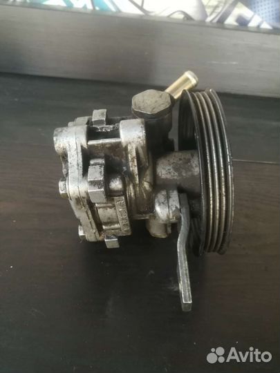 Насос гидроусилителя mazda 323 BJ