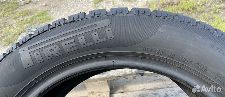 Pirelli Winter Sottozero 210 Serie II 215/55 R17