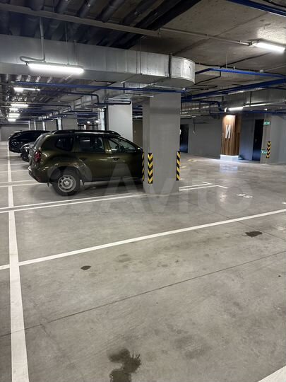 Машиноместо, 13 м²