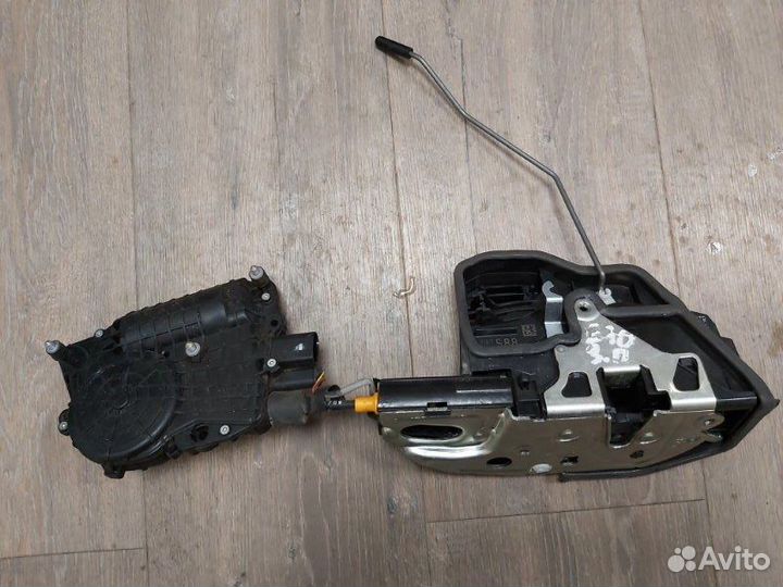 Замок двери задний правый Bmw X5 3.0D E70 M57N2