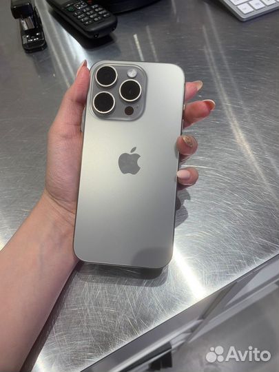 iPhone 15 Pro, 256 ГБ