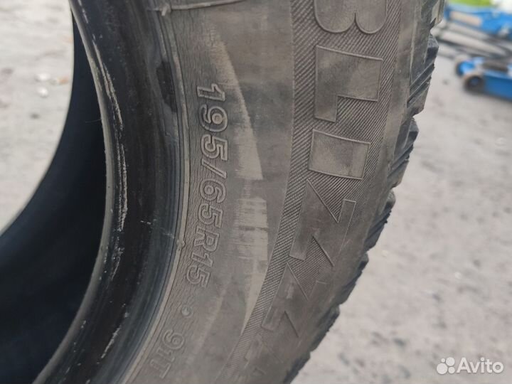 Bridgestone Blizzak Spike-01 195/65 R15