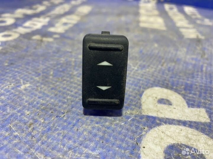 Кнопка стеклоподъемника Ford Focus 2 седан 2006