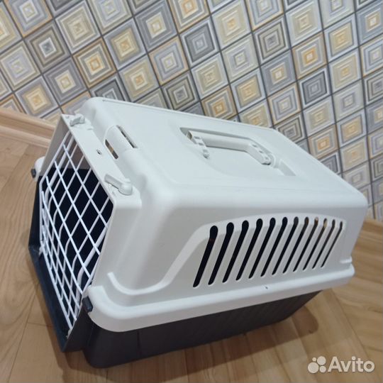 Переноска для животных пластиковая