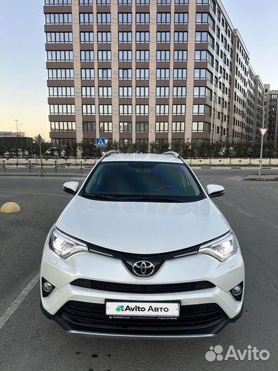 Toyota RAV4 2.2 AT, 2017, 75 000 км