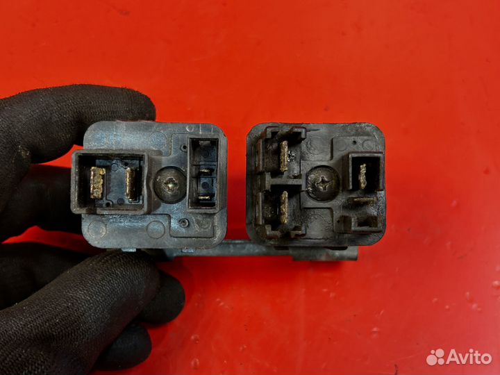 Реле накала свечей 2.8 дизель Trooper 1