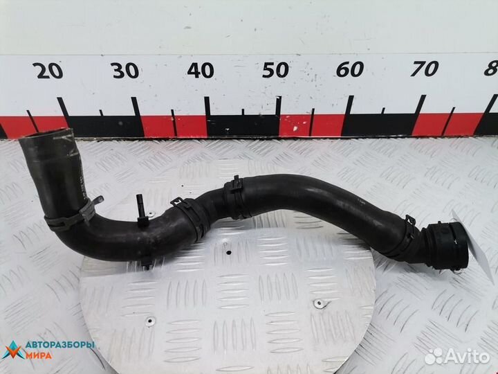 Патрубок радиатора Volkswagen Golf 3 1999