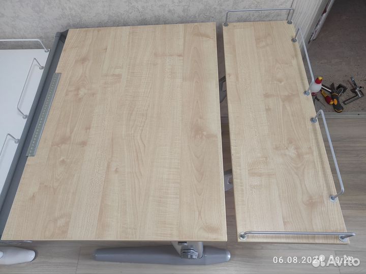 Столы и стулья растущие