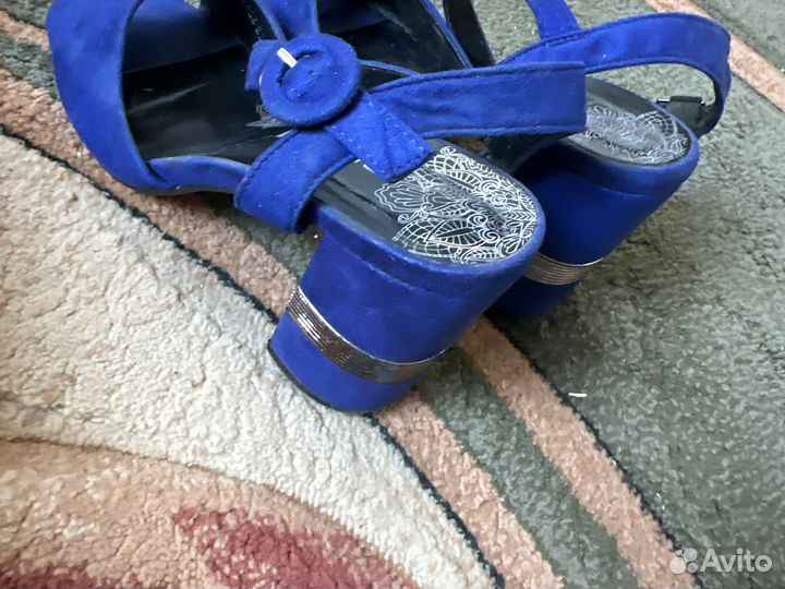 Босоножки женские 37 размер