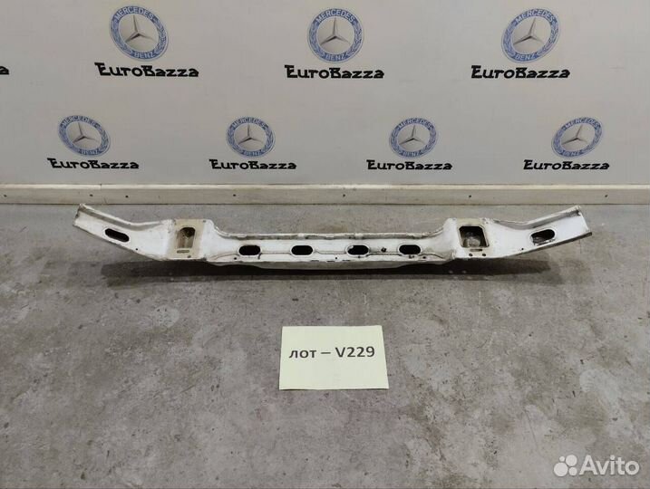 Усилитель переднего бампера Mercedes W906 Sprinter