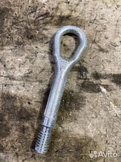 Крюк буксировочный Mercedes-Benz C-Class W203