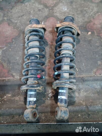 Задние стойки Mitsubishi Lancer 9